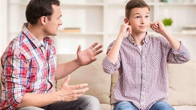 أمين الفتوى: عقوق الآباء للأبناء لا يجوز شرعا حتى لو أساءوا