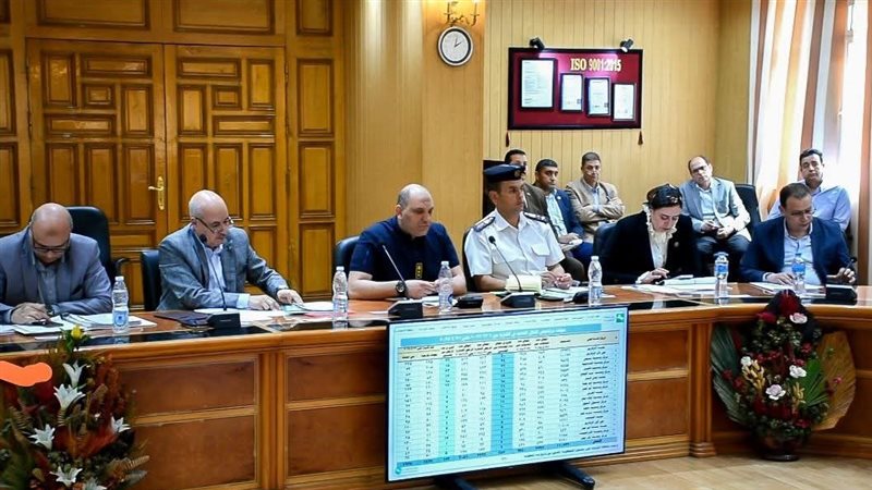 تنفيذي الشرقية يستعرض بيانات المخالفات ومتغيرات أملاك الدولة