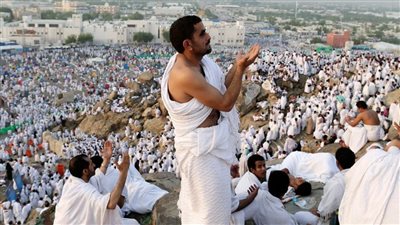 أستاذ بجامعة الأزهر: لا تضيّعوا ثواب بمعصية فالحج عهد جديد مع الله (فيديو)