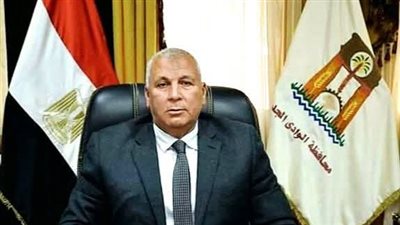 محافظ الوادي الجديد يُصدر حركة تنقلات لرؤساء الوحدات القروية بالداخلة
