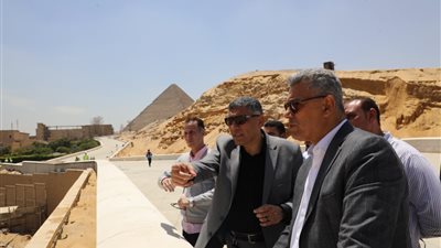 محافظ الجيزة يتفقد محيط المنطقة الأثرية والمتحف المصري الكبير