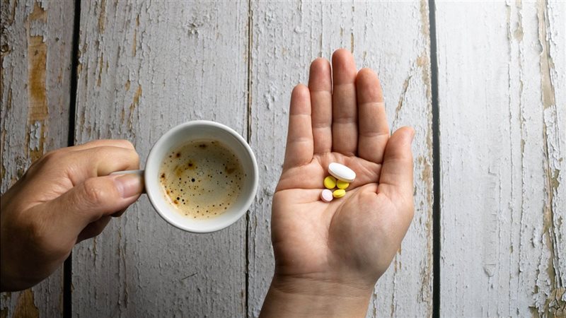 أضرار تناول الأدوية بجانب القهوة