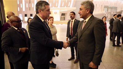 وزير السياحة والآثار يقيم مأدبة عشاء بالمتحف الكبير تكريمًا للمشاركين في اجتماع D-8 