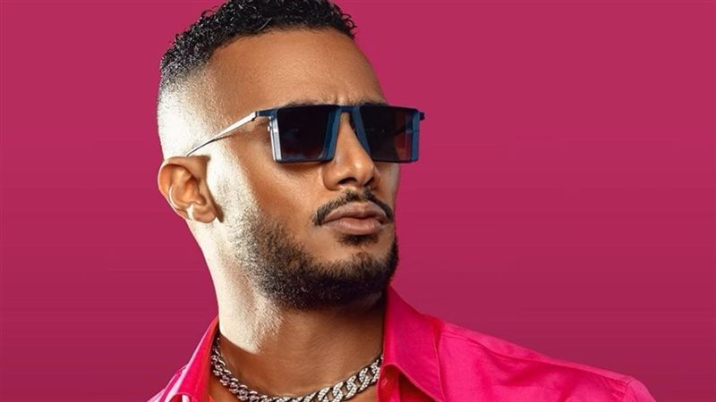 محمد رمضان وابنه