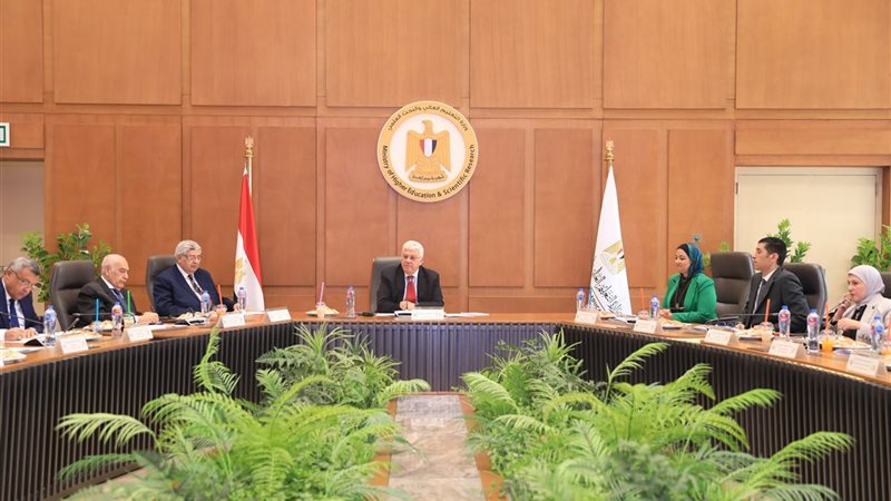 خلال الاجتماع 