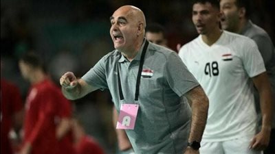 اتحاد اليد يكرم باستور المدير الفني للفراعنة على هامش ودية البرازيل