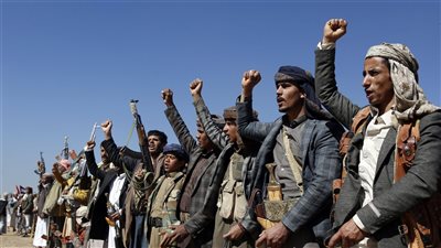 الحوثيون يعلنون استهداف سفينة متجهة إلى إيلات.. تفاصيل
