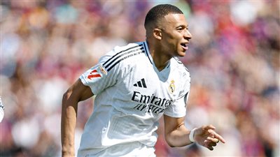  ريال مدريد يقلص الفارق مع برشلونة بالهدف الثالث في كلاسيكو إسبانيا المجنون