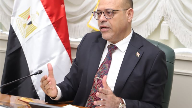 وزير العمل 
