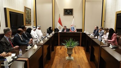 وزير الصحة يبحث التوسع بالخدمات الصحية في مستشفى زايد التخصصي