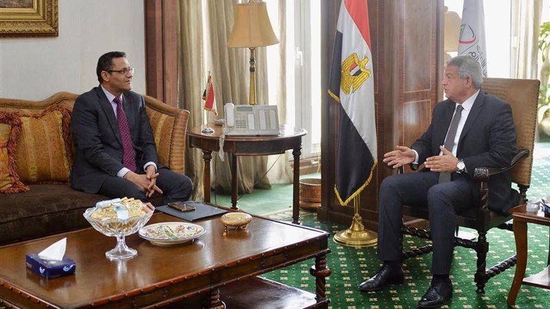  المهندس خالد عبدالعزيز ونقيب الصحفيين