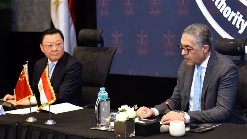رئيس هيئة الاستثمار وحاكم مقاطعة قوانجدونج الصينية