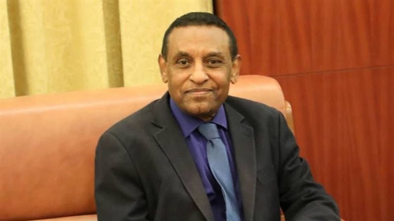 كامل إدريس رئيس وزراء السودان الجديد