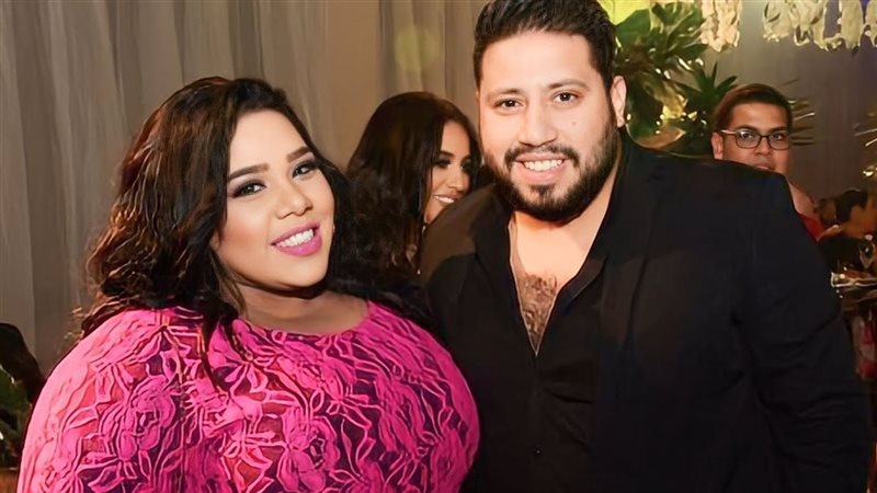 شيماء سيف وزوجها محمد كارتر