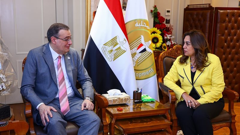 وزيرة التنمية المحلية ورئيس الجهاز المركزي للتنظيم والإدارة