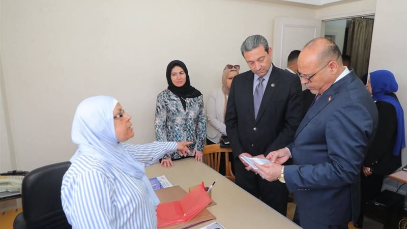 «جبران» يتفقد مبنى مديرية العمل بدمياط ويوجه بتنفيذ 500 منحة