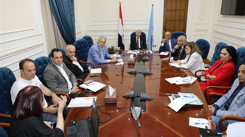 اجتماع محافظ القاهرة