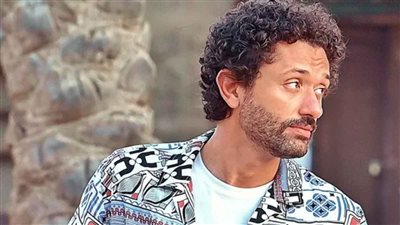 مكالمة غير متوقعة من وحيد حامد أنقذت كريم محمود عبد العزيز من الاكتئاب