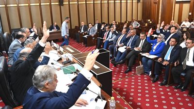 «تشريعية النواب» توافق نهائيا على تعديل قانوني مجلس النواب وتقسيم الدوائر الانتخابية