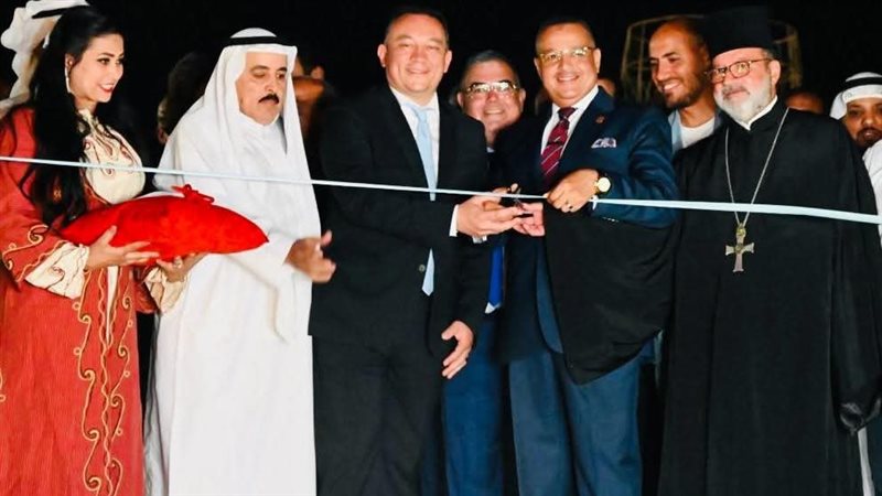 محافظ جنوب سيناء يتلقى خطابي شكر من الجالية اليونانية 
