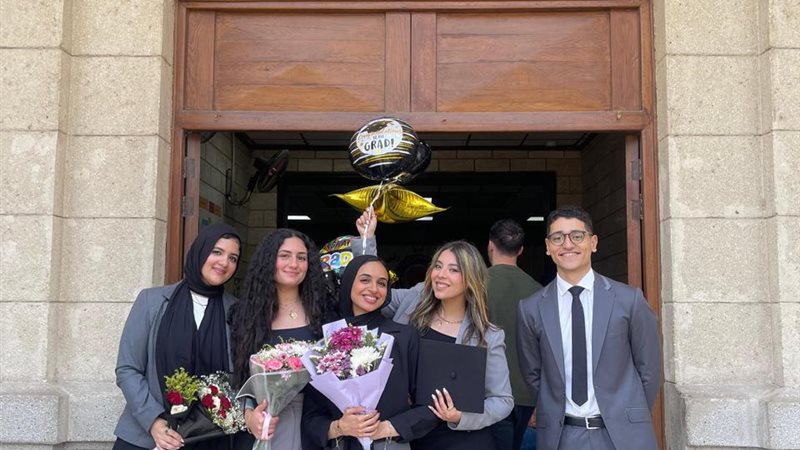 مناقشة مشروع تخرج