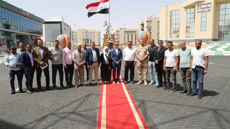 افتتاح مجمع المصالح الحكومية للخدمات الذكية بالوادي الجديد 