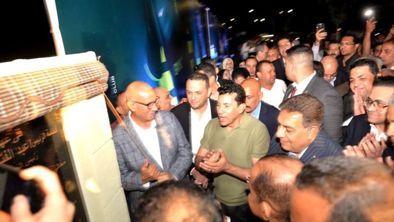 وزير الرياضة يفتتح منشآت رياضية بالدقهلية