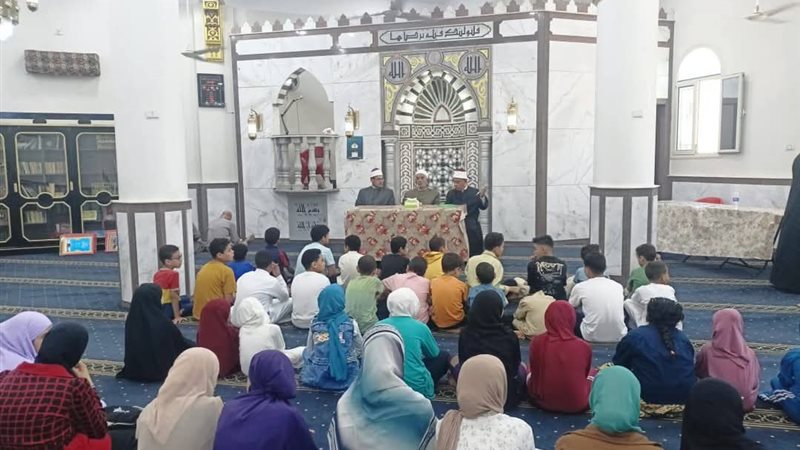   انطلقت اليوم الجمعة الموافقة قافلة دعوية كبرى ا