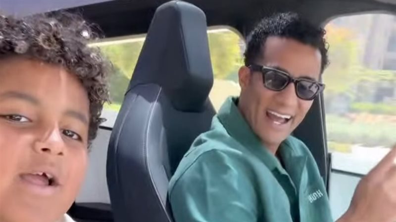 محمد رمضان ونجله