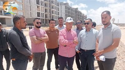 مسئولو «الإسكان» يتابعون المشروعات الجاري تنفيذها بالقرى السياحية 