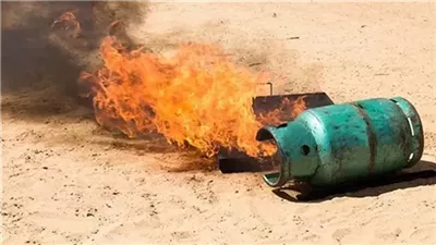 إصابة سيدة وطفلين في انفجار أسطوانة غاز بالدرب الأحمر