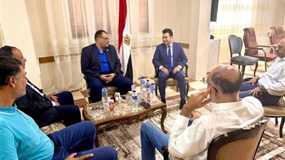وكيل الرياضة بدمياط يلتقي بعميد كلية التربية لتنظيم دورات متخصصة بإصابات الملاعب