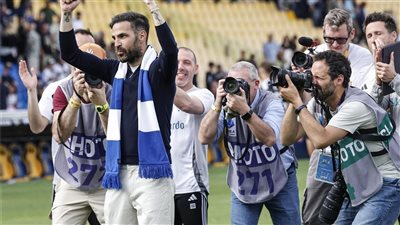 كلوب يفاوض فابريجاس لتدريب لايبزيج الألماني في الموسم الجديد