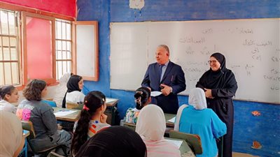 قبيصى يتابع لجان امتحانات النقل بالفيوم ويؤكد على الانضباط وتهيئة الأجواء للطلاب