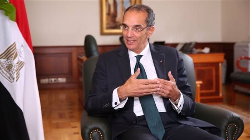 وزير الاتصالات عمرو طلعت