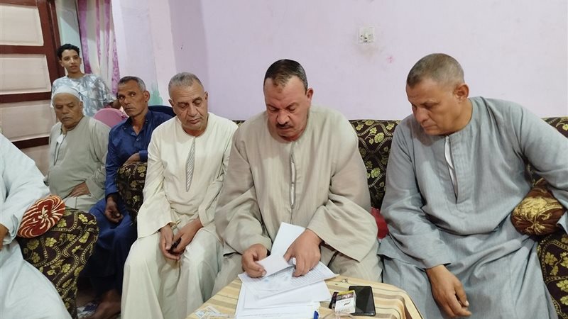 أثناء جلسن الصلح بمركز إطسا 