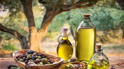 المنتج التونسي يواصل التألق: زيت الزيتون يفوز بجائزة دولية في أمريكا (فيديو)