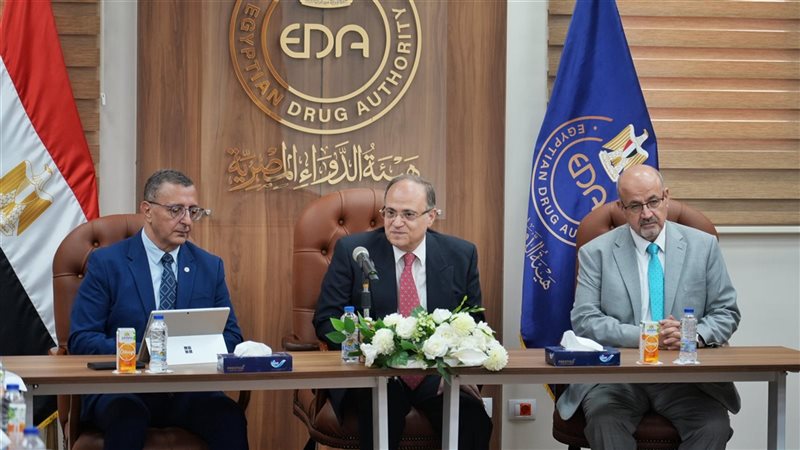 زيارة وفد الوكالة الوطنية للمواد الصيدلانية بالجزائر