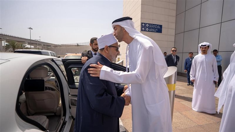 شيخ الازهر مغادرا دبي