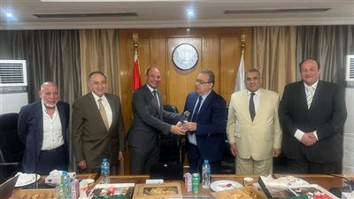 الضرائب: إزالة أي معوقات تواجه المصانع والشركات لضمان الاستفادة من التسهيلات