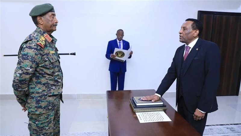 كامل إدريس رئيس وزراء السودان الجديد