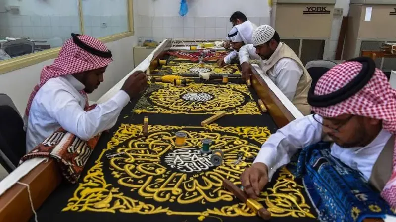 مرحل صناعة الكعبة 