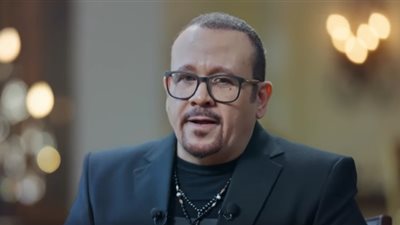 لو من محبي نجوم التسعينات.. اعرف موعد حفل هشام عباس في العيد