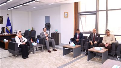 محافظ دمياط يلتقي فد «الاتصالات» لبحث خطط الأمن السيبراني ونشر الوعي التقني