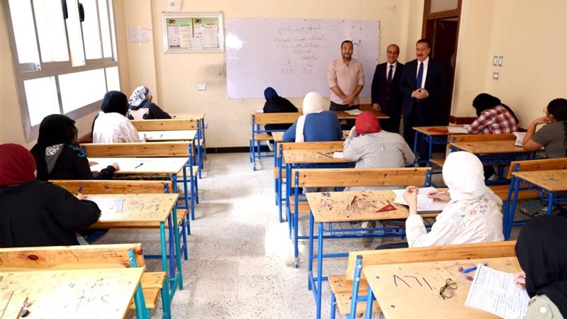 امتحانات الشهادة الإعدادية بالمنوفية 