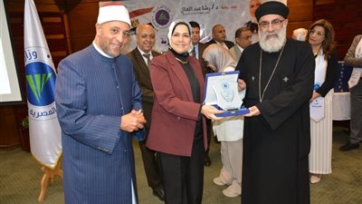 «الضرائب» تكرم العاملين الفائزين بالمسابقات الدينية دعما للوحدة الوطنية