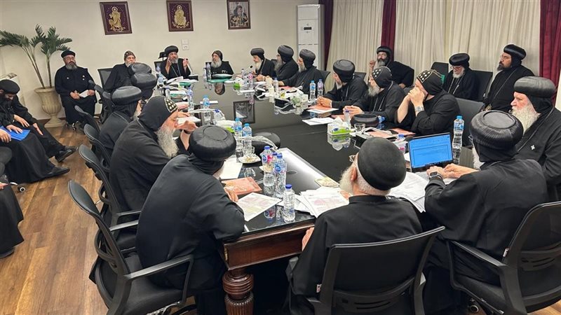 اجتماع المجمع المقدس بالكاتدرائية 