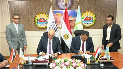 جهاز تنمية المشروعات يبحث دعم أصحاب المشروعات الصغيرة بمطروح