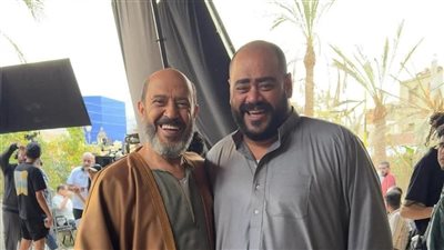 أشرف عبد الباقي ومحمد ممدوح بالزي الصعيدي في كواليس فيلم السادة الافاضل