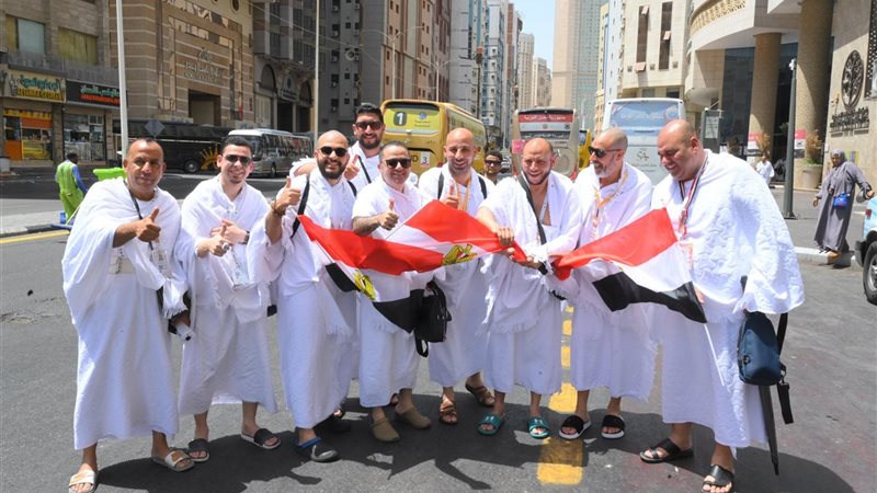 بدء  تصعيد حجاج الجمعيات الأهلية إلى مشعر عرفات